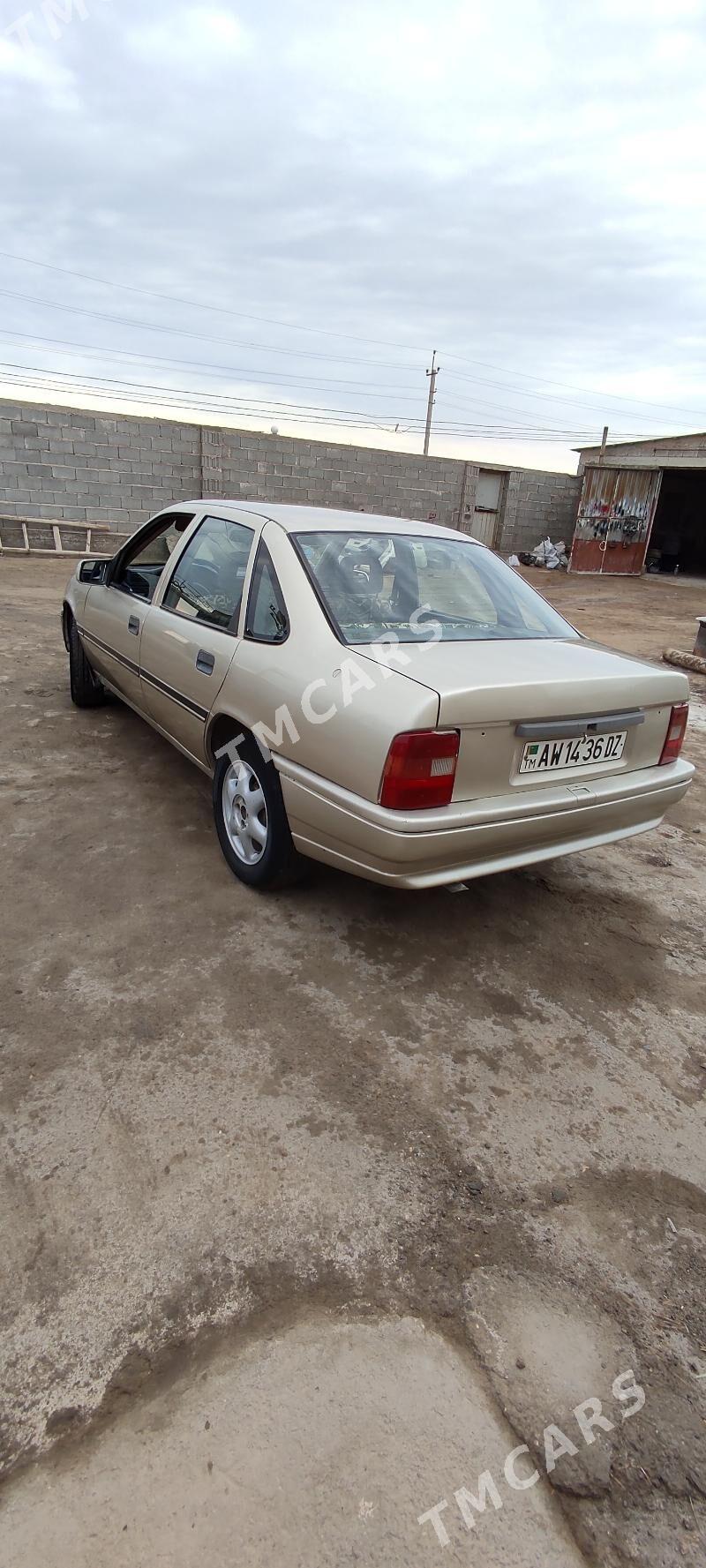 Opel Vectra 1990 - 22 000 TMT - Кёнеургенч - img 3