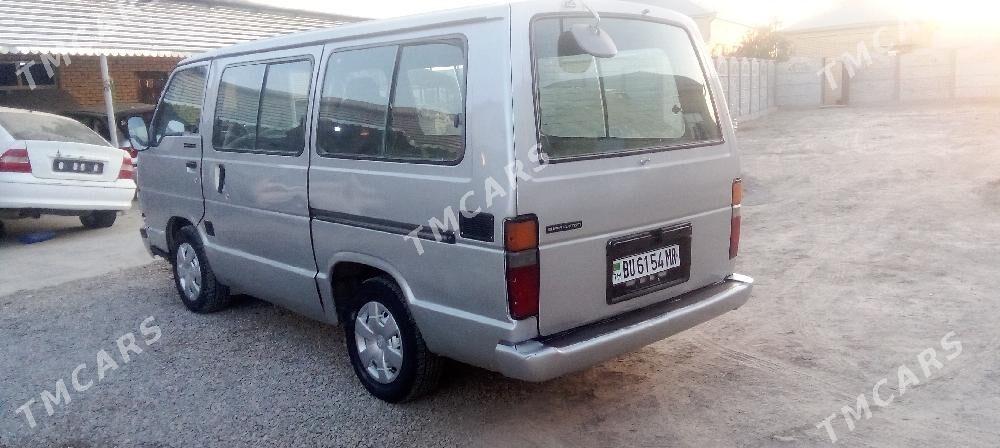 Toyota Hiace 1989 - 38 000 TMT - Мары - img 3