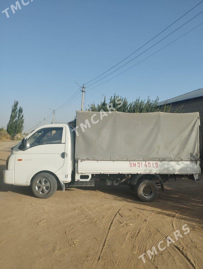 Hyundai H100 2014 - 200 000 TMT - Ходжамбаз - img 4