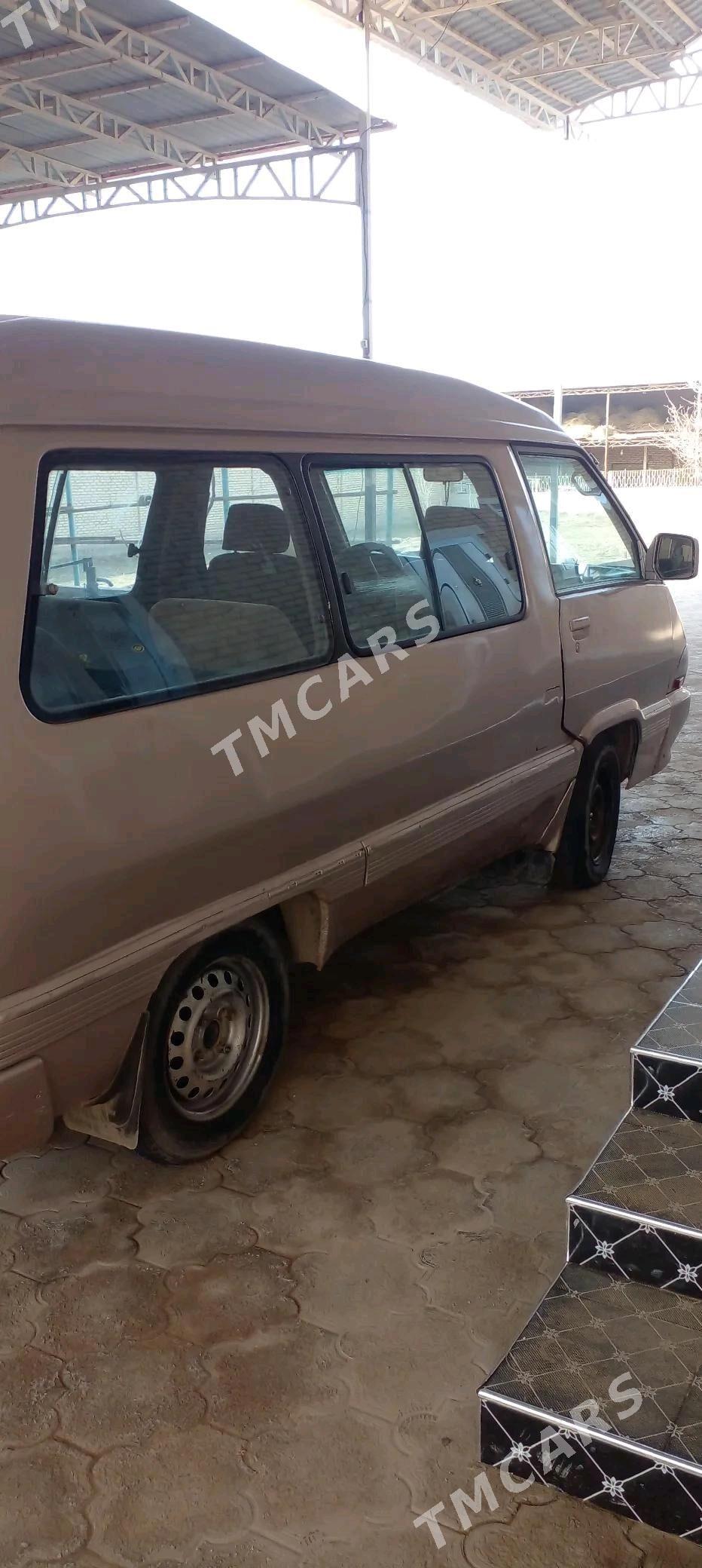 Toyota Town Ace 1989 - 19 000 TMT - Гарабекевюл - img 5