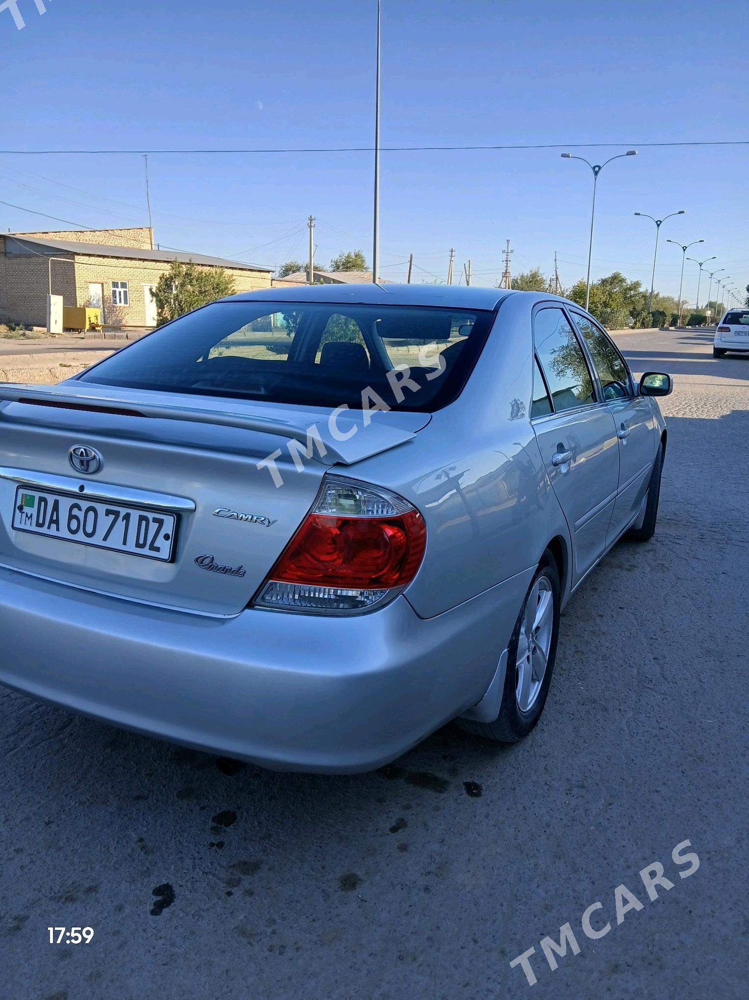 Toyota Camry 2005 - 142 000 TMT - Köneürgenç - img 4