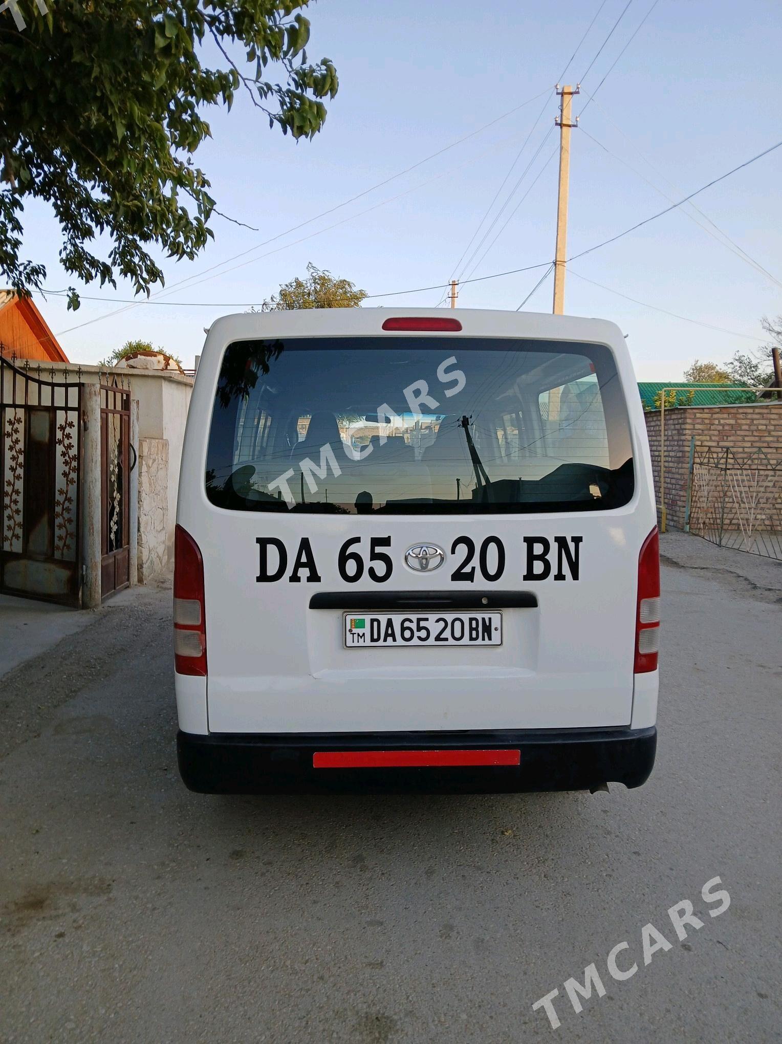 Toyota Hiace 2008 - 180 000 TMT - Балканабат - img 3