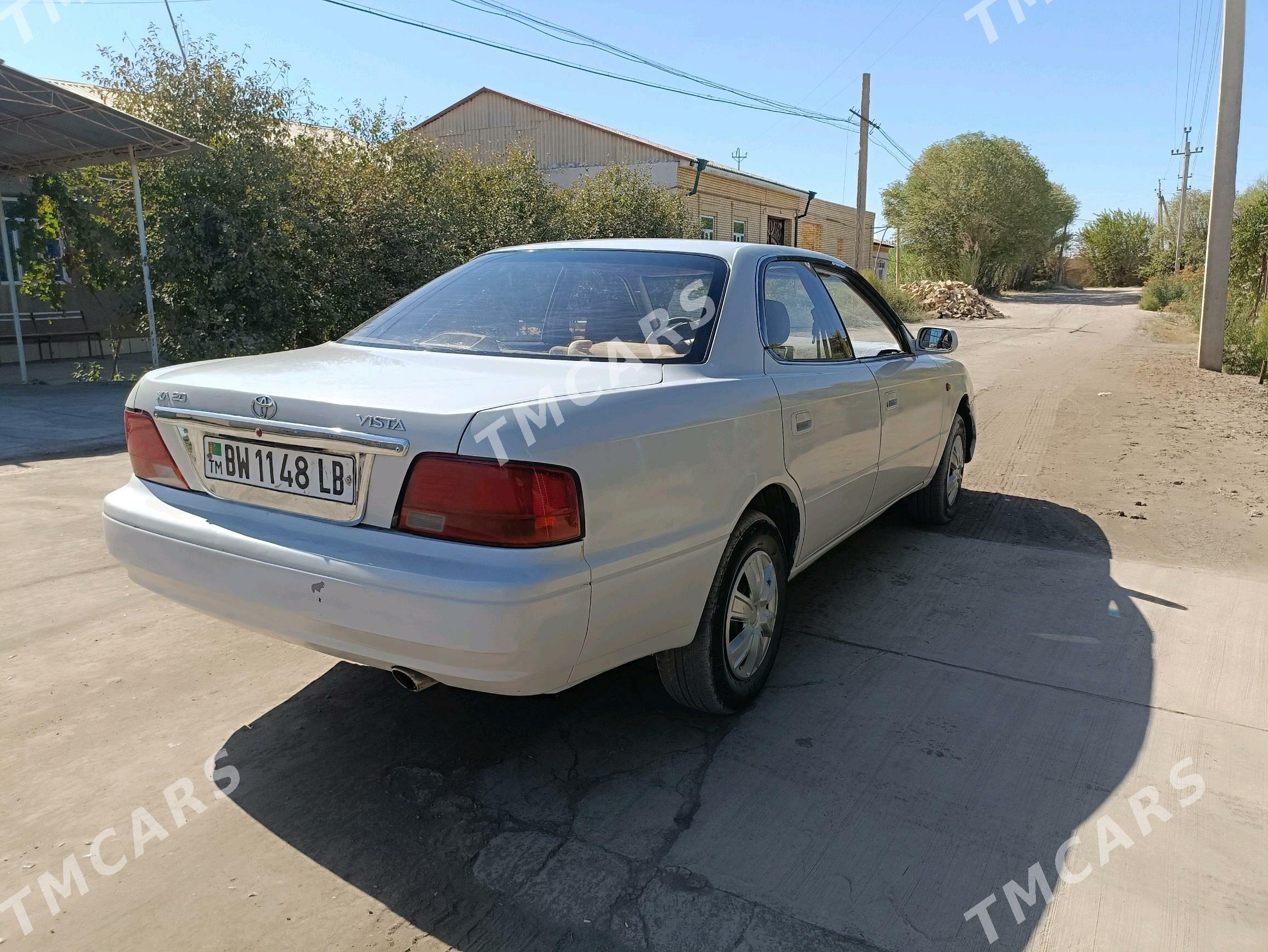 Toyota Vista 1994 - 42 000 TMT - Дянев - img 2