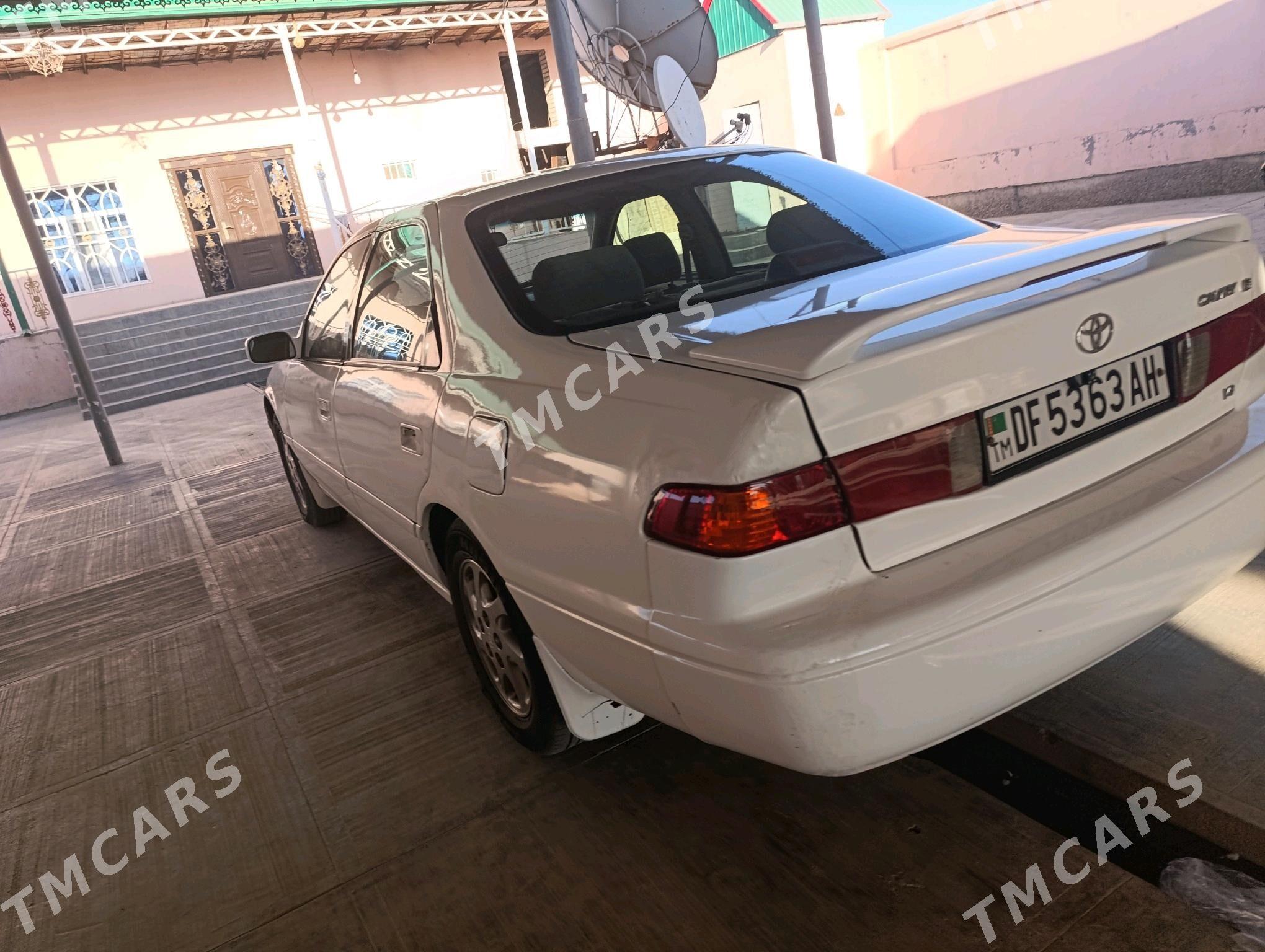 Toyota Camry 2001 - 150 000 TMT - Бабадайхан - img 3