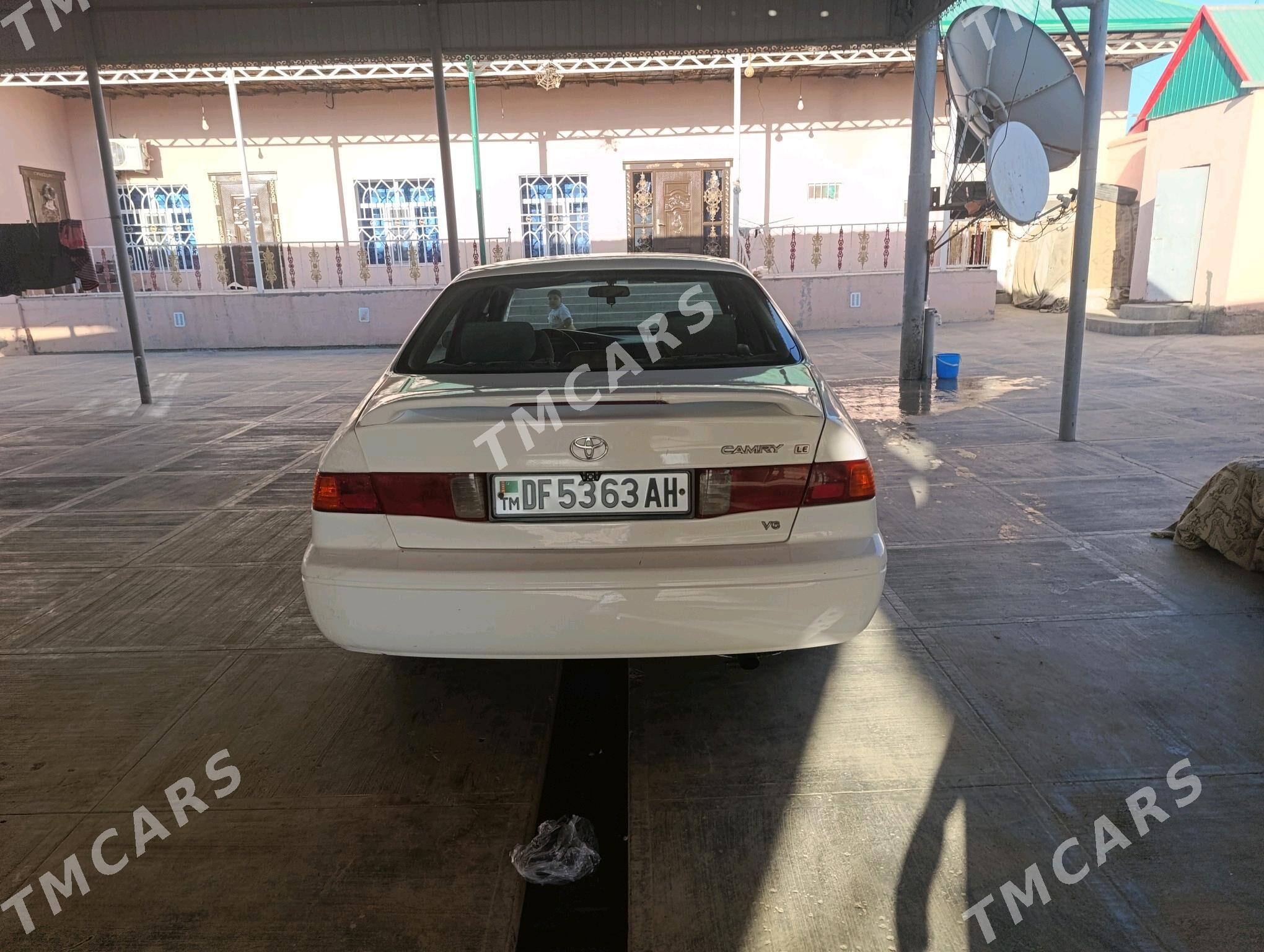 Toyota Camry 2001 - 150 000 TMT - Бабадайхан - img 5