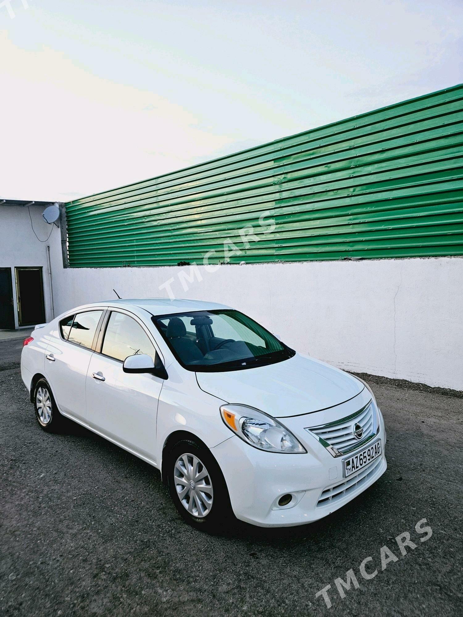 Nissan Versa 2012 - 79 000 TMT - Ашхабад - img 2