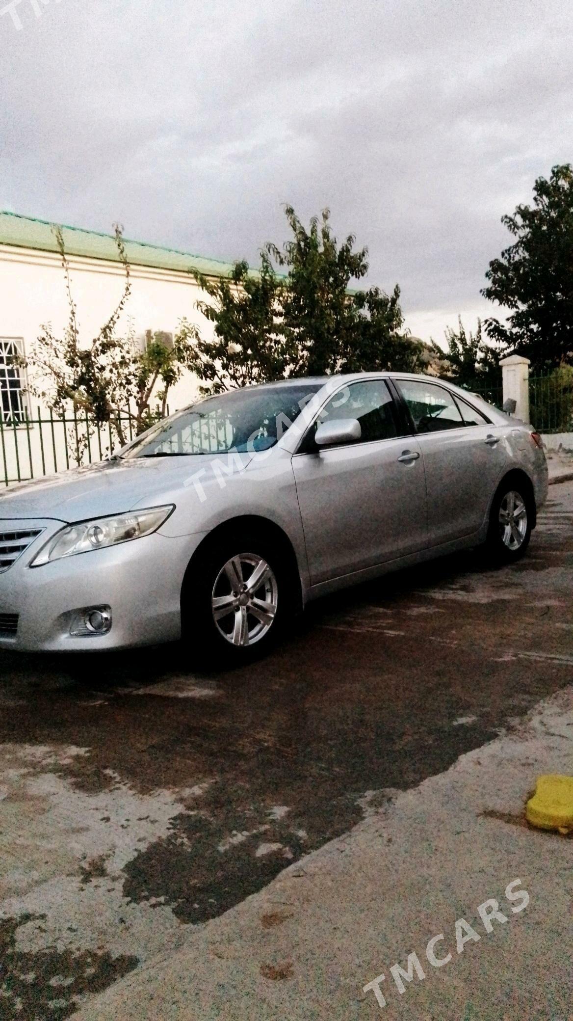 Toyota Camry 2009 - 145 000 TMT - Ак-Бугдайский этрап - img 3