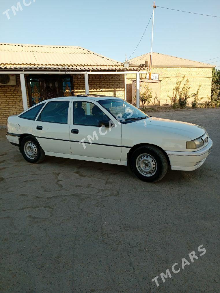 Opel Vectra 1992 - 30 000 TMT - Мургап - img 2