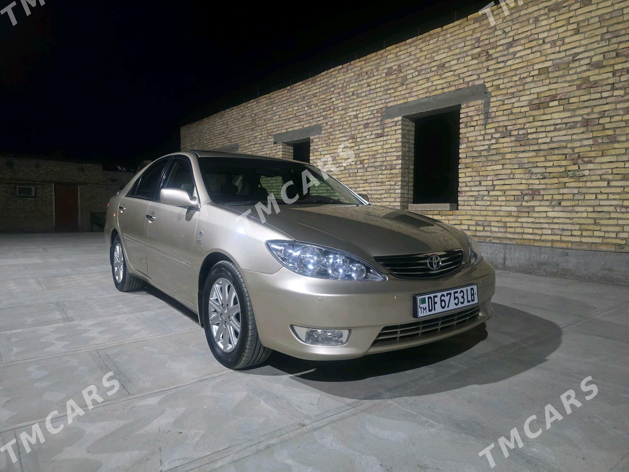 Toyota Camry 2005 - 200 000 TMT - Саят - img 5