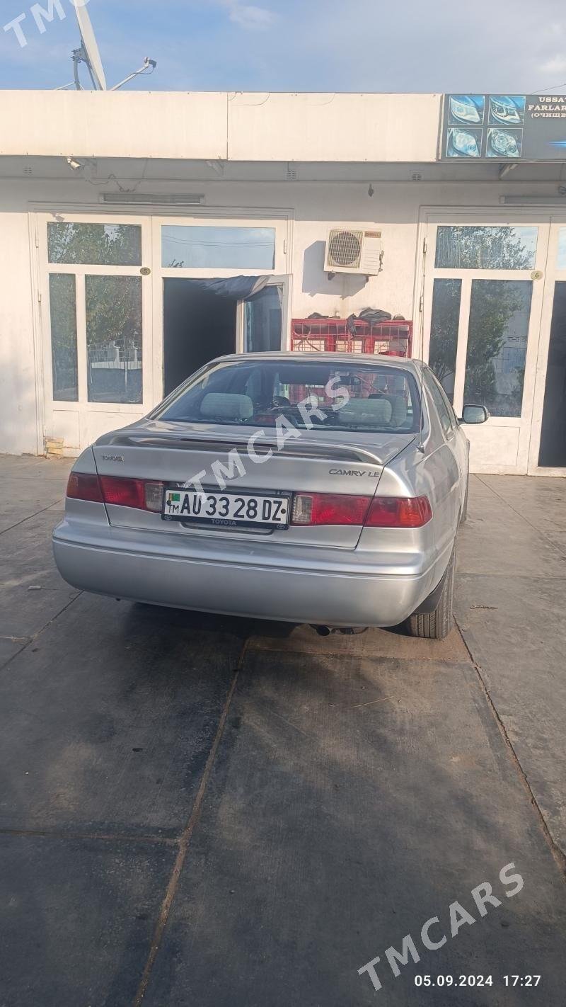 Toyota Camry 2001 - 106 000 TMT - Дашогуз - img 7