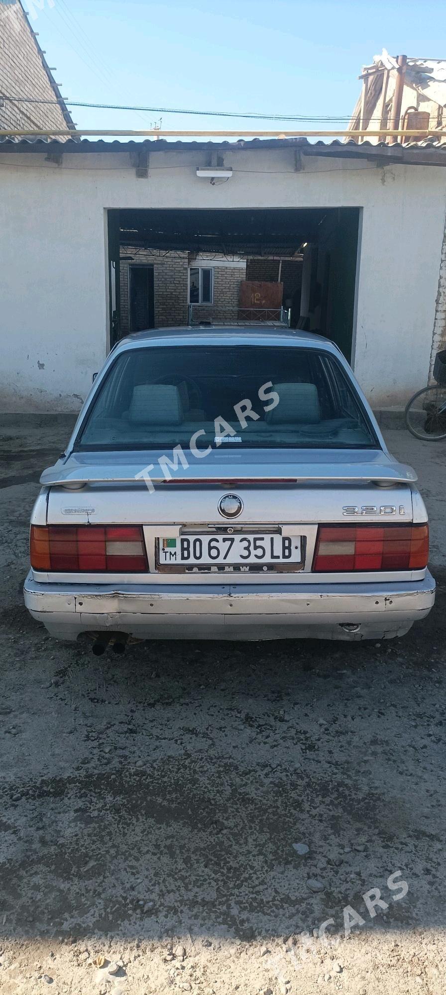 BMW 320 1990 - 15 000 TMT - Дянев - img 2