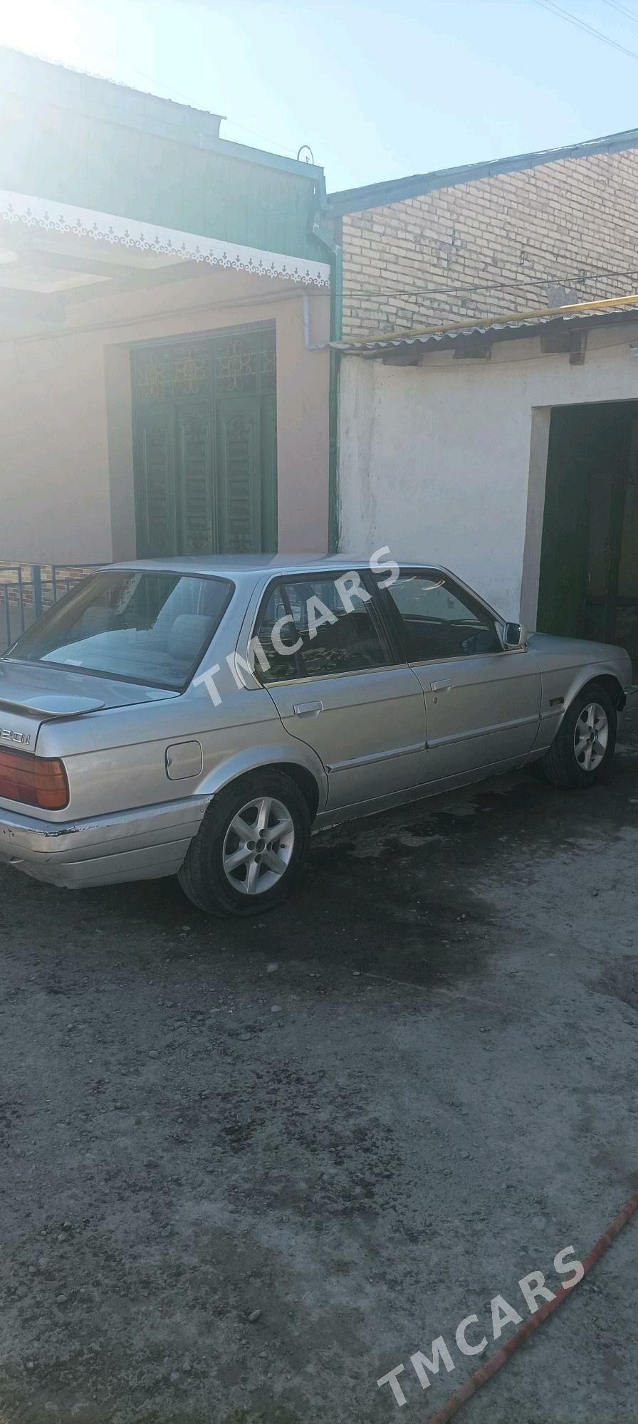 BMW 320 1990 - 15 000 TMT - Дянев - img 6