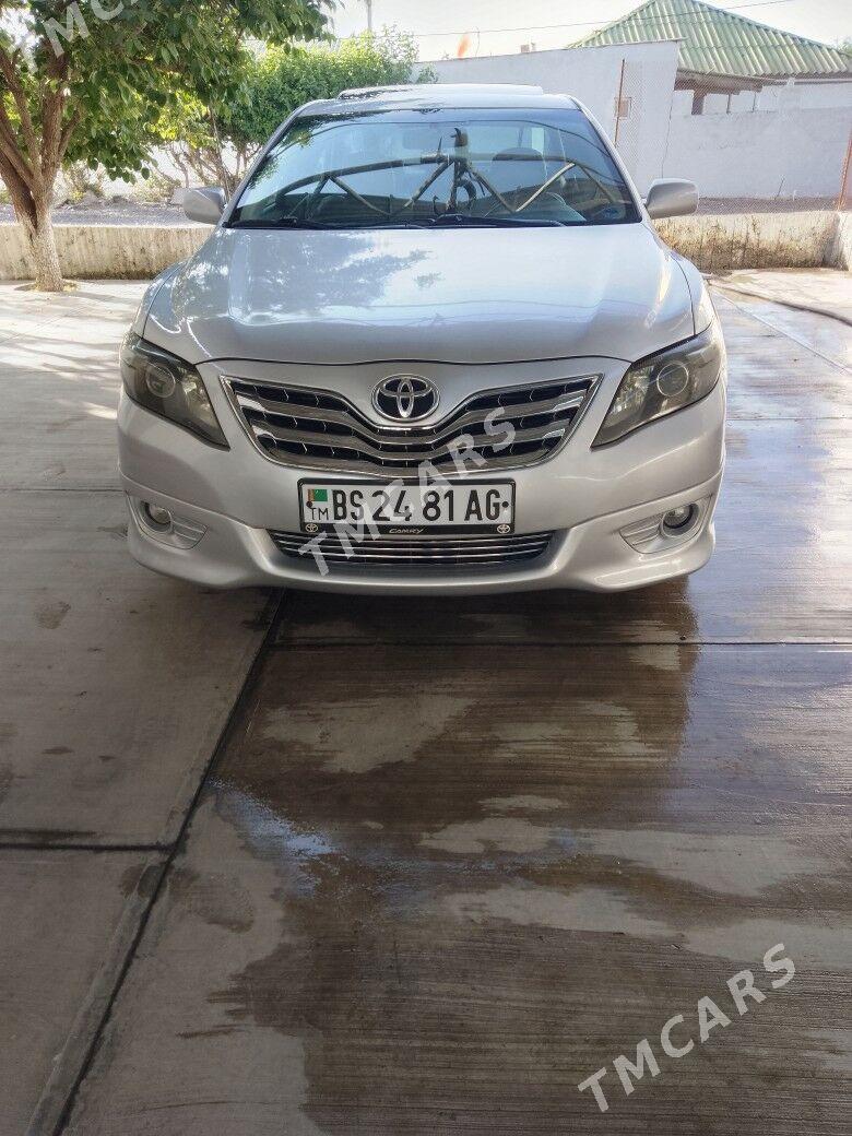 Toyota Camry 2010 - 205 000 TMT - Багир - img 3