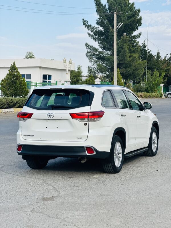 Toyota Highlander 2018 - 350 000 TMT - Ашхабад - img 3