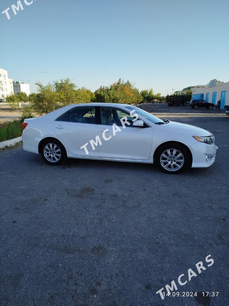 Toyota Camry 2012 - 200 000 TMT - Сейди - img 2