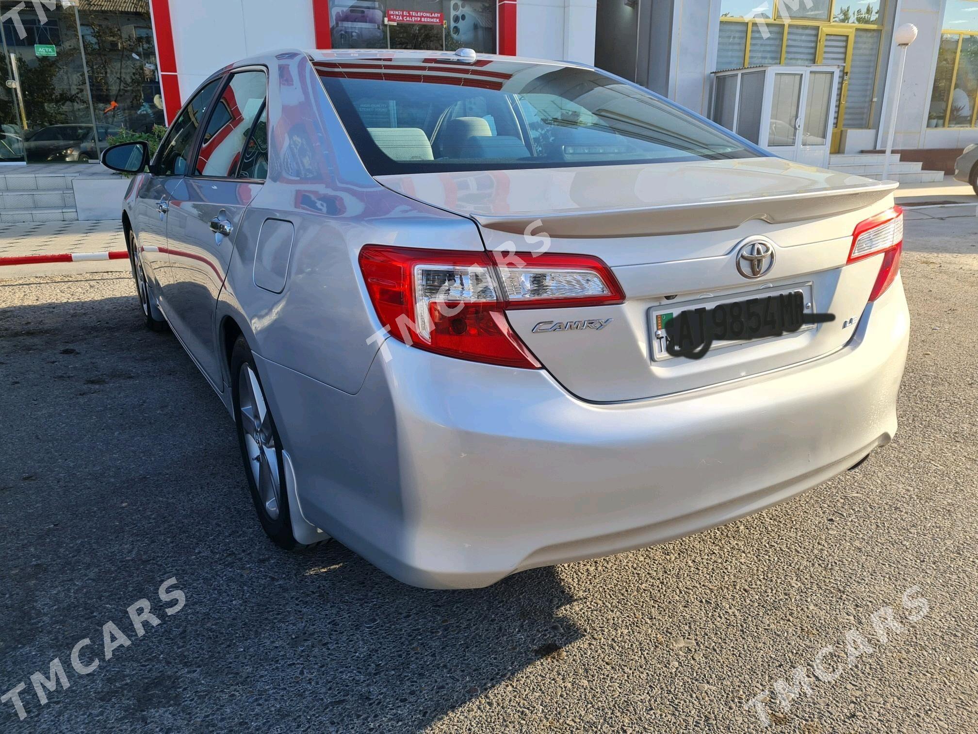 Toyota Camry 2014 - 185 000 TMT - Мары - img 4