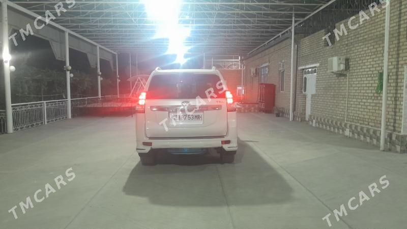 Toyota Land Cruiser Prado 2014 - 580 000 TMT - Мары - img 7