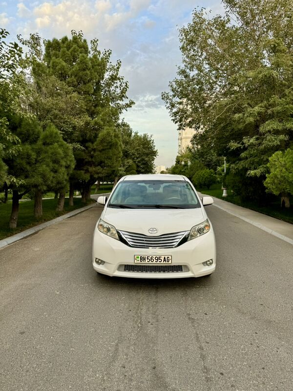 Toyota Sienna 2011 - 255 000 TMT - Aşgabat - img 8