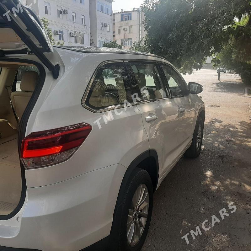 Toyota Highlander 2018 - 420 000 TMT - Aşgabat - img 5