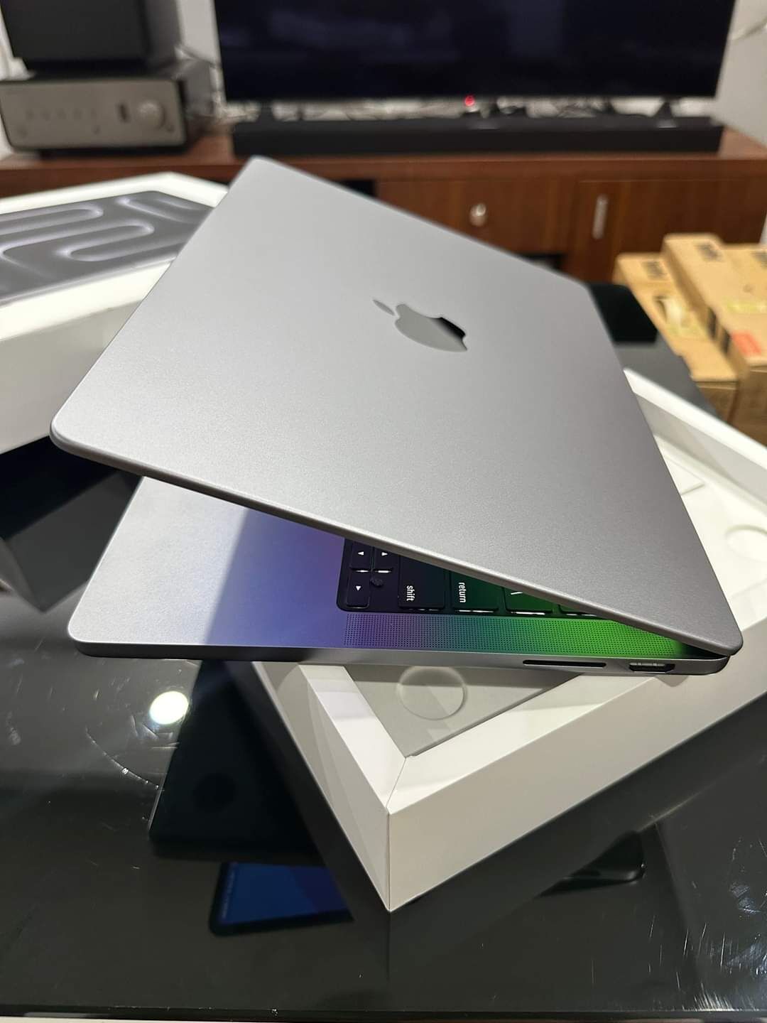 Apple MacBook PRO 2024/M3/16GB - Ашхабад - img 4