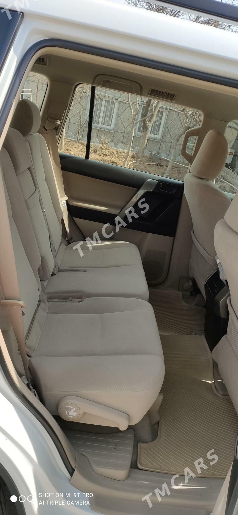 Toyota Land Cruiser Prado 2013 - 565 000 TMT - Türkmenbaşy - img 9