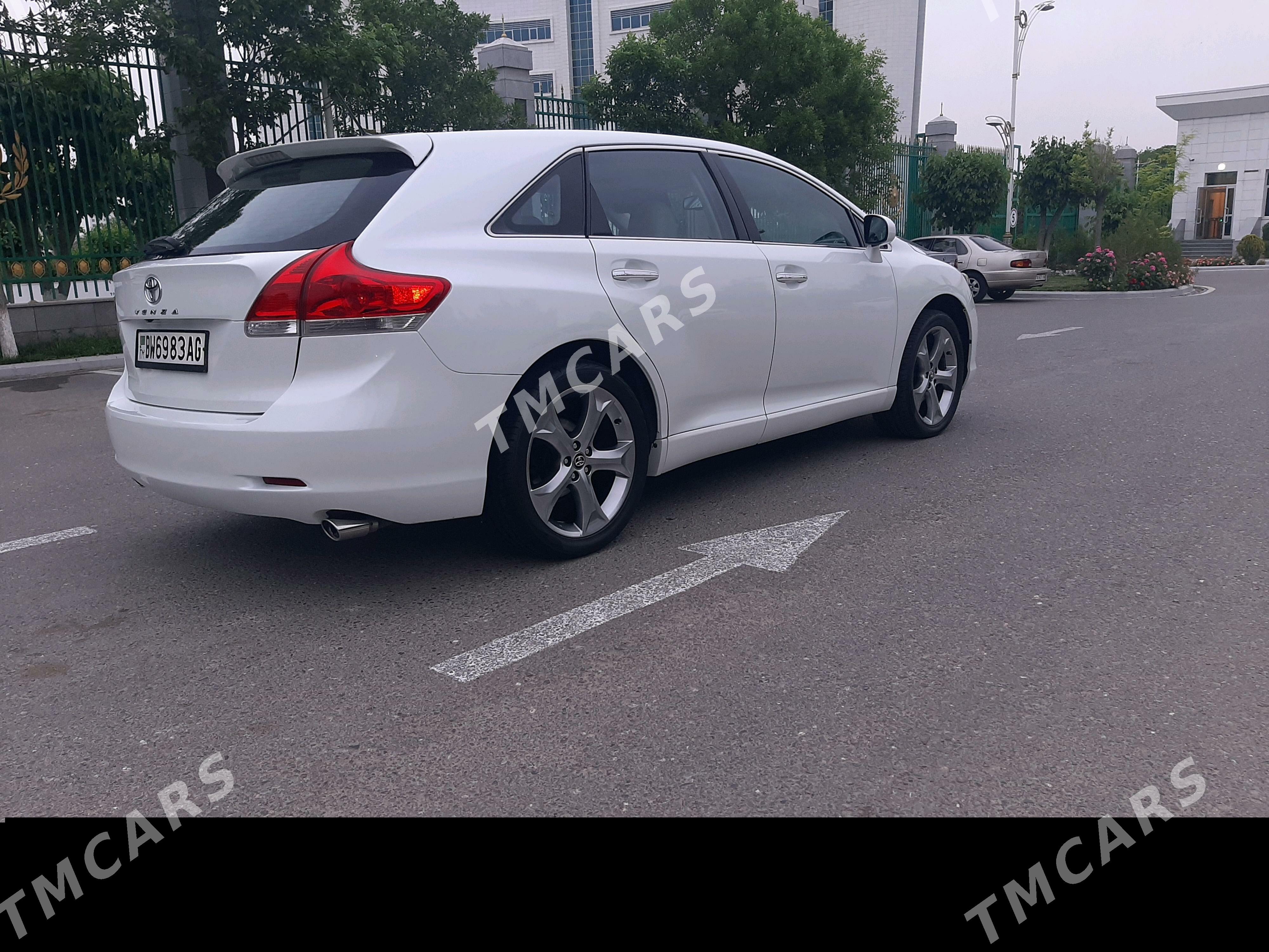 Toyota Venza 2011 - 209 000 TMT - Aşgabat - img 4