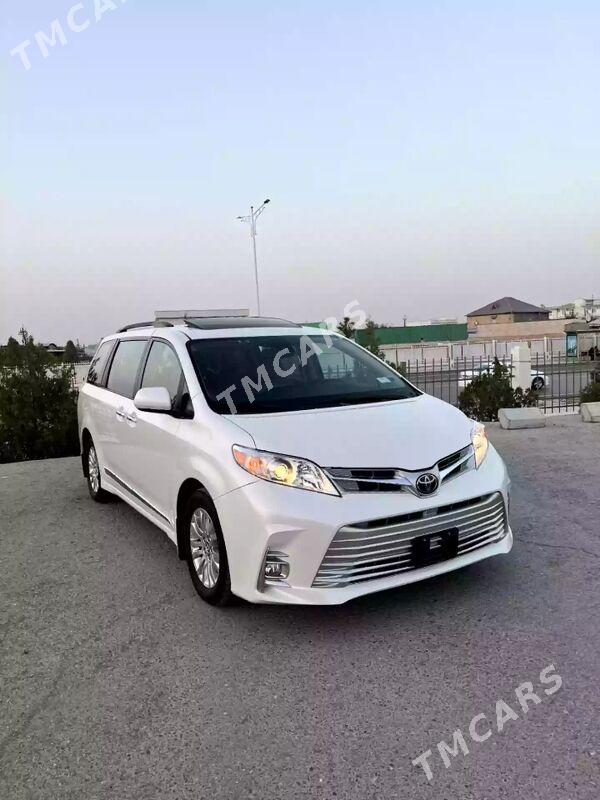 Toyota Sienna 2018 - 530 000 TMT - Ашхабад - img 5