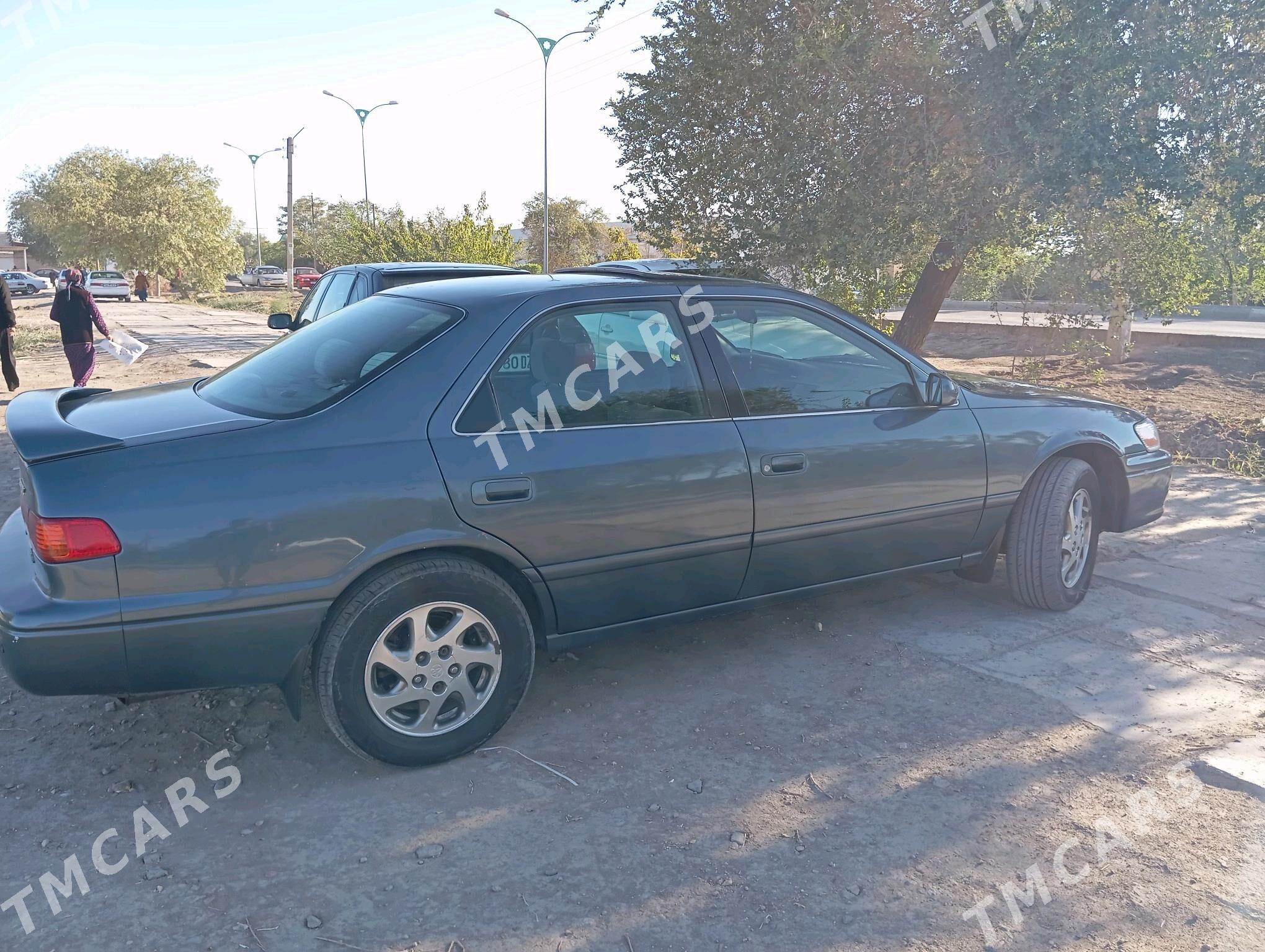 Toyota Camry 2001 - 130 000 TMT - Köneürgenç - img 5