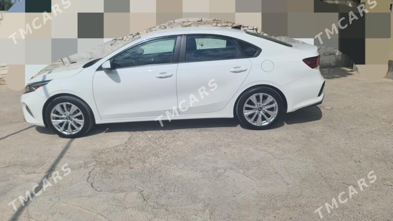 Kia Forte 2019 - 220 000 TMT - Кëши - img 2