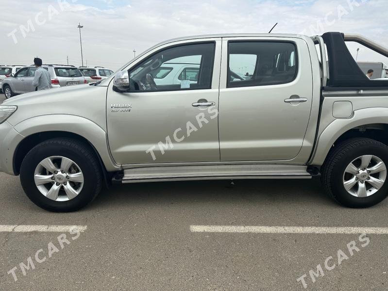 Toyota Hilux 2014 - 420 000 TMT - Köşi - img 4