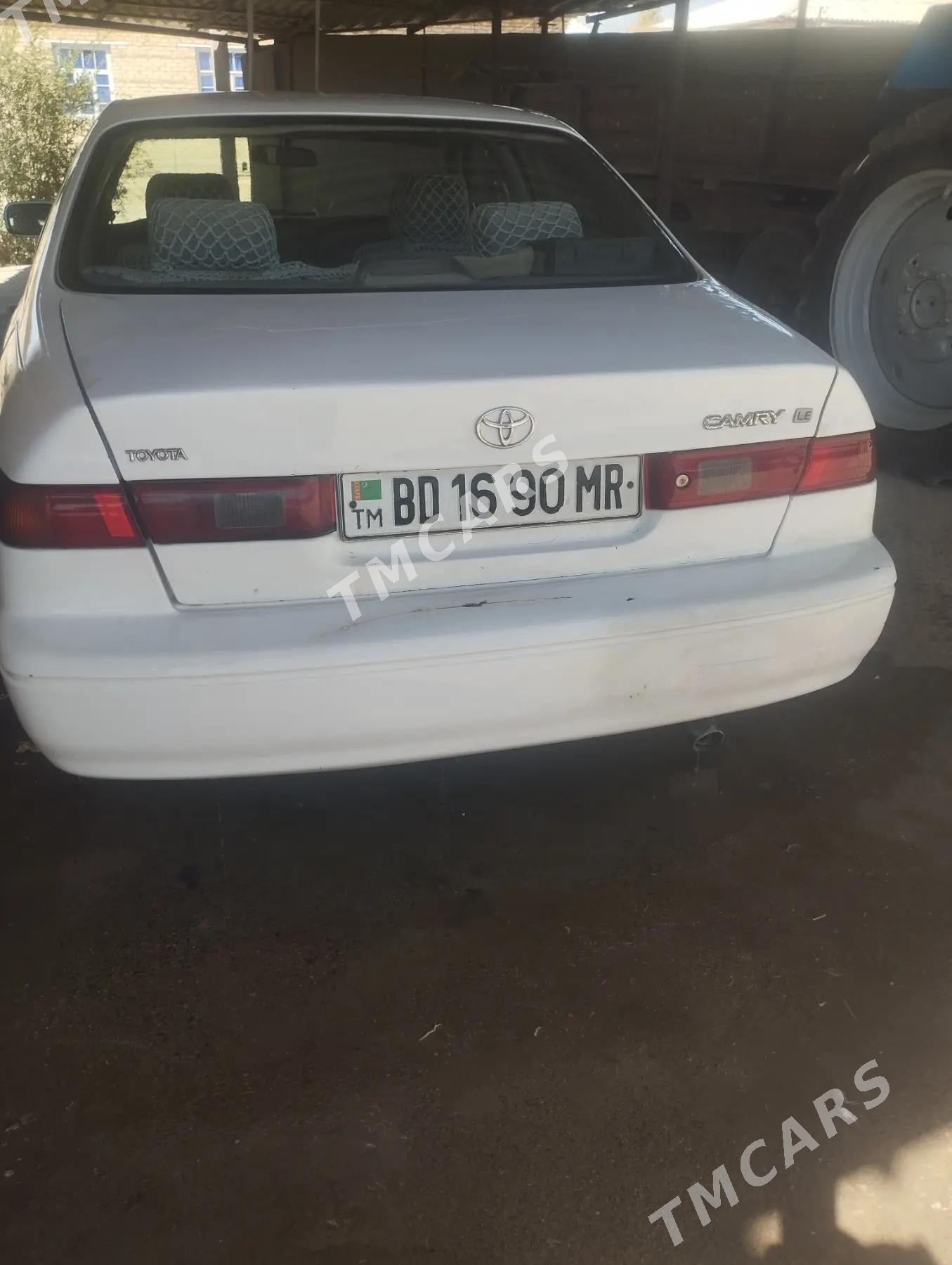 Toyota Camry 1998 - 100 000 TMT - Байрамали - img 3