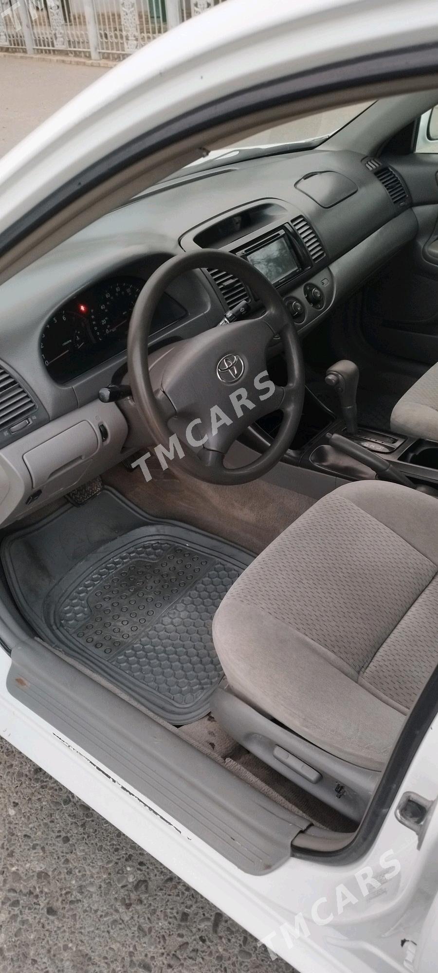 Toyota Camry 2003 - 128 000 TMT - Мары - img 7