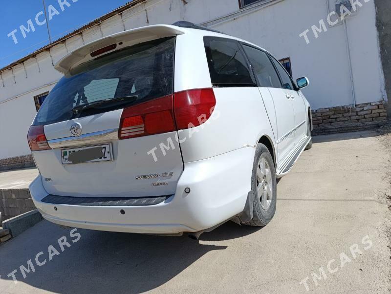 Toyota Sienna 2005 - 170 000 TMT - Daşoguz - img 7