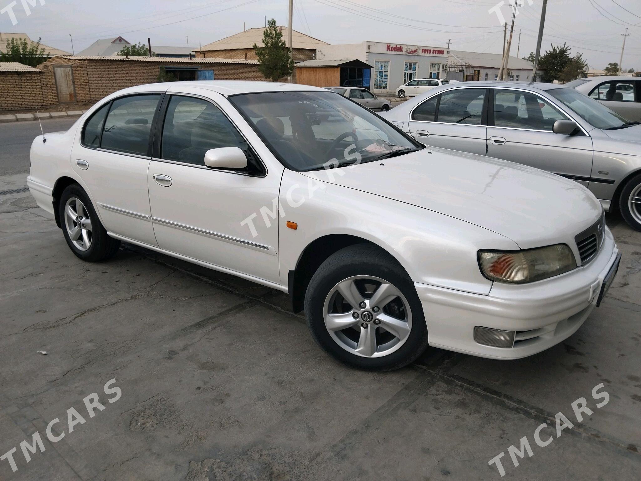 Nissan Maxima 1996 - 64 000 TMT - Сакарчага - img 3