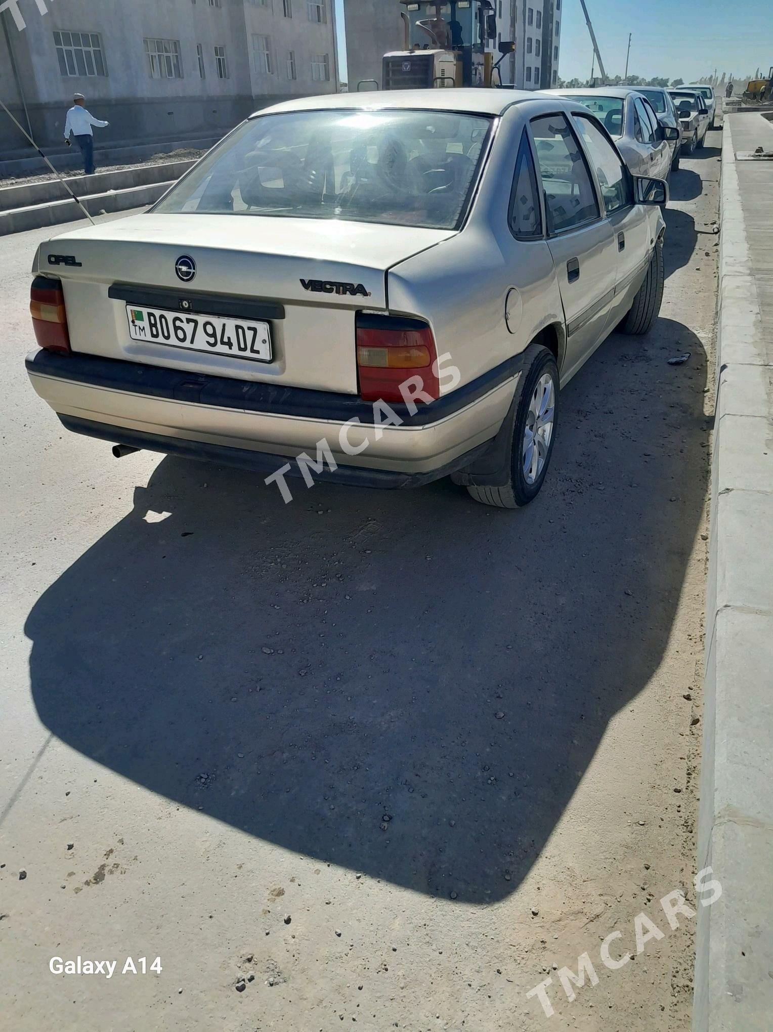 Opel Vectra 1990 - 20 000 TMT - Гурбансолтан Едже - img 3