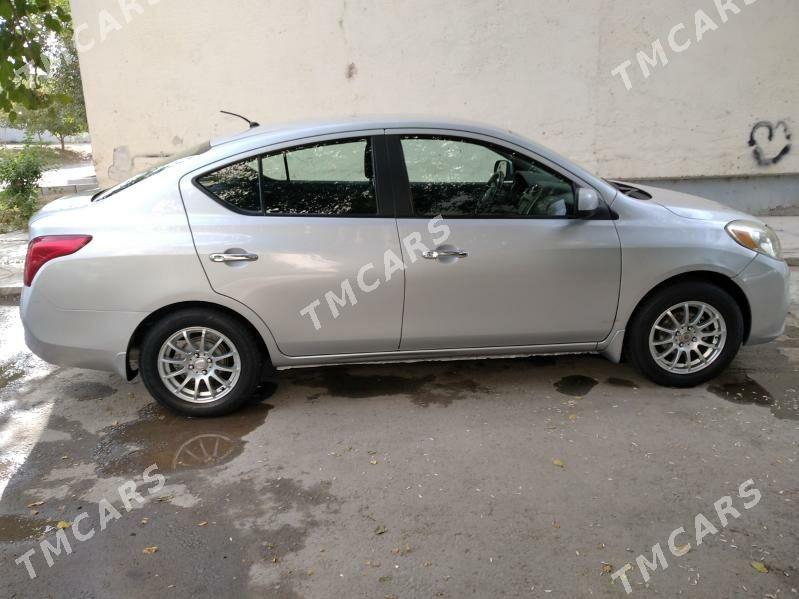 Nissan Versa 2012 - 100 000 TMT - Ашхабад - img 6