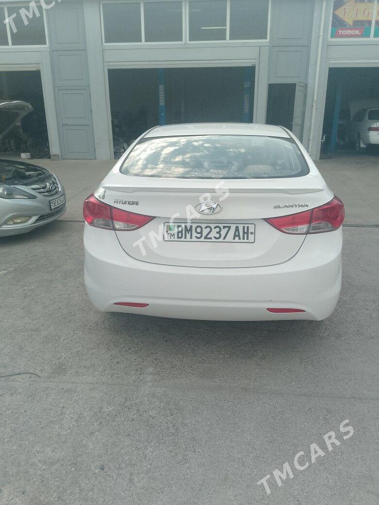 Hyundai Elantra 2012 - 135 000 TMT - Änew - img 3