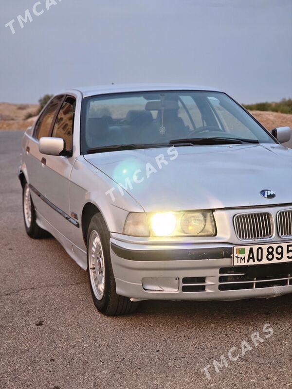 BMW 3 Series 1993 - 45 000 TMT - Baýramaly - img 10