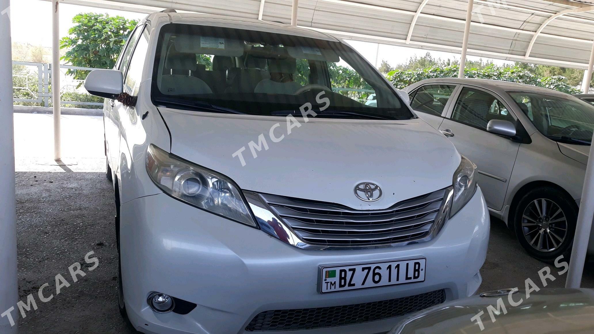 Toyota Sienna 2011 - 250 000 TMT - Farap - img 6