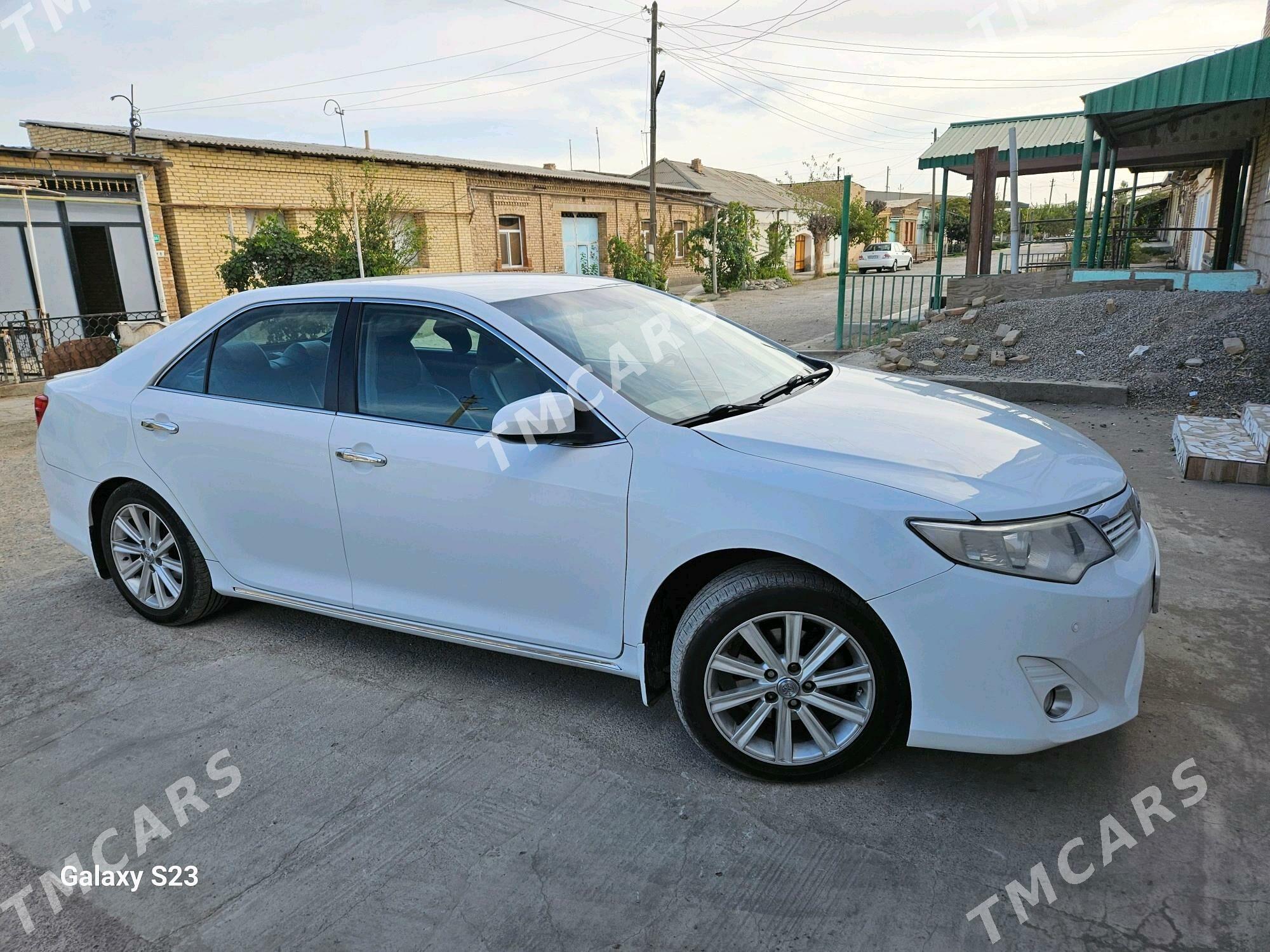 Toyota Camry 2013 - 180 000 TMT - Туркменабат - img 4