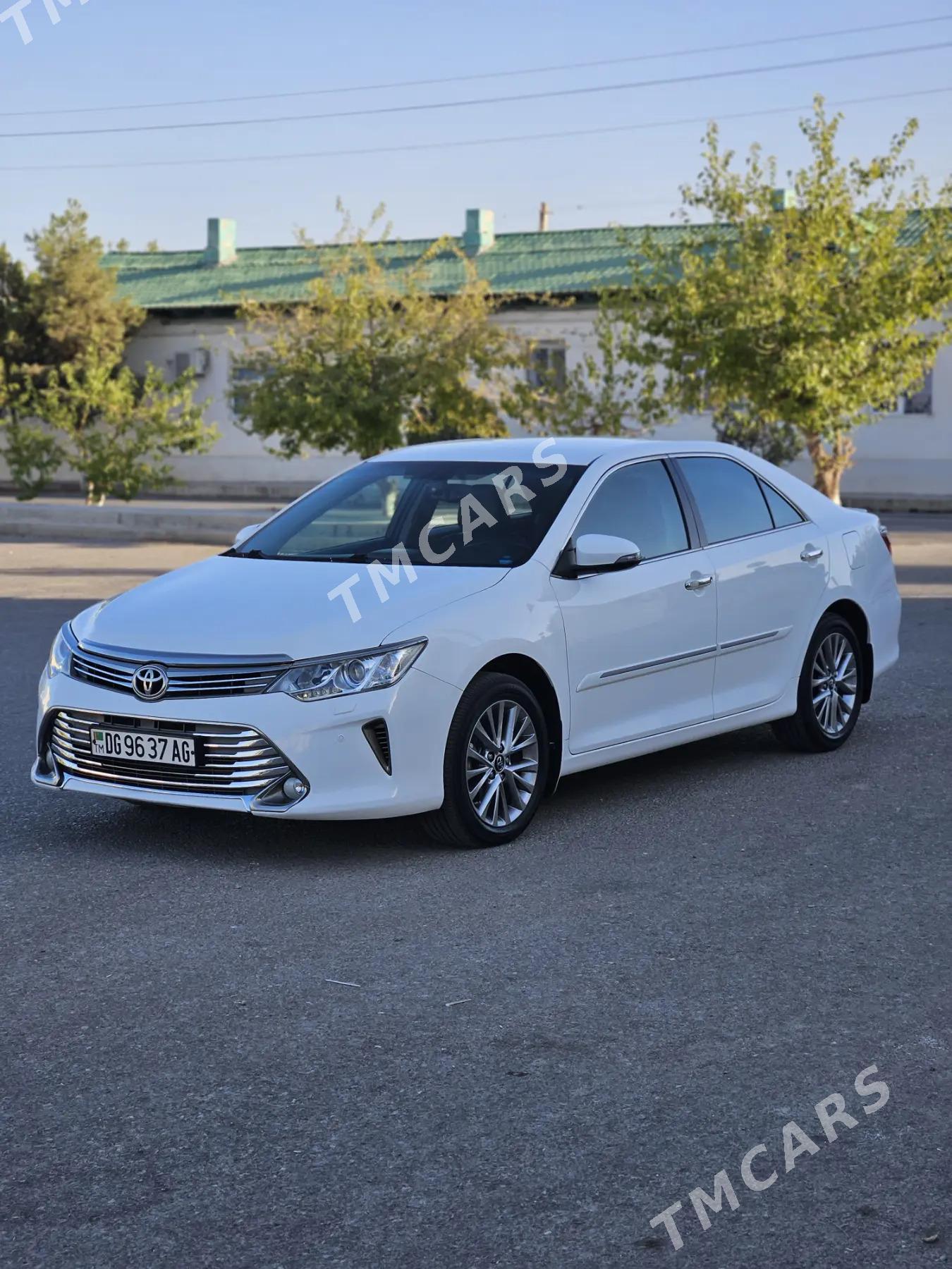 Toyota Camry 2015 - 445 000 TMT - Ýalkym - img 3