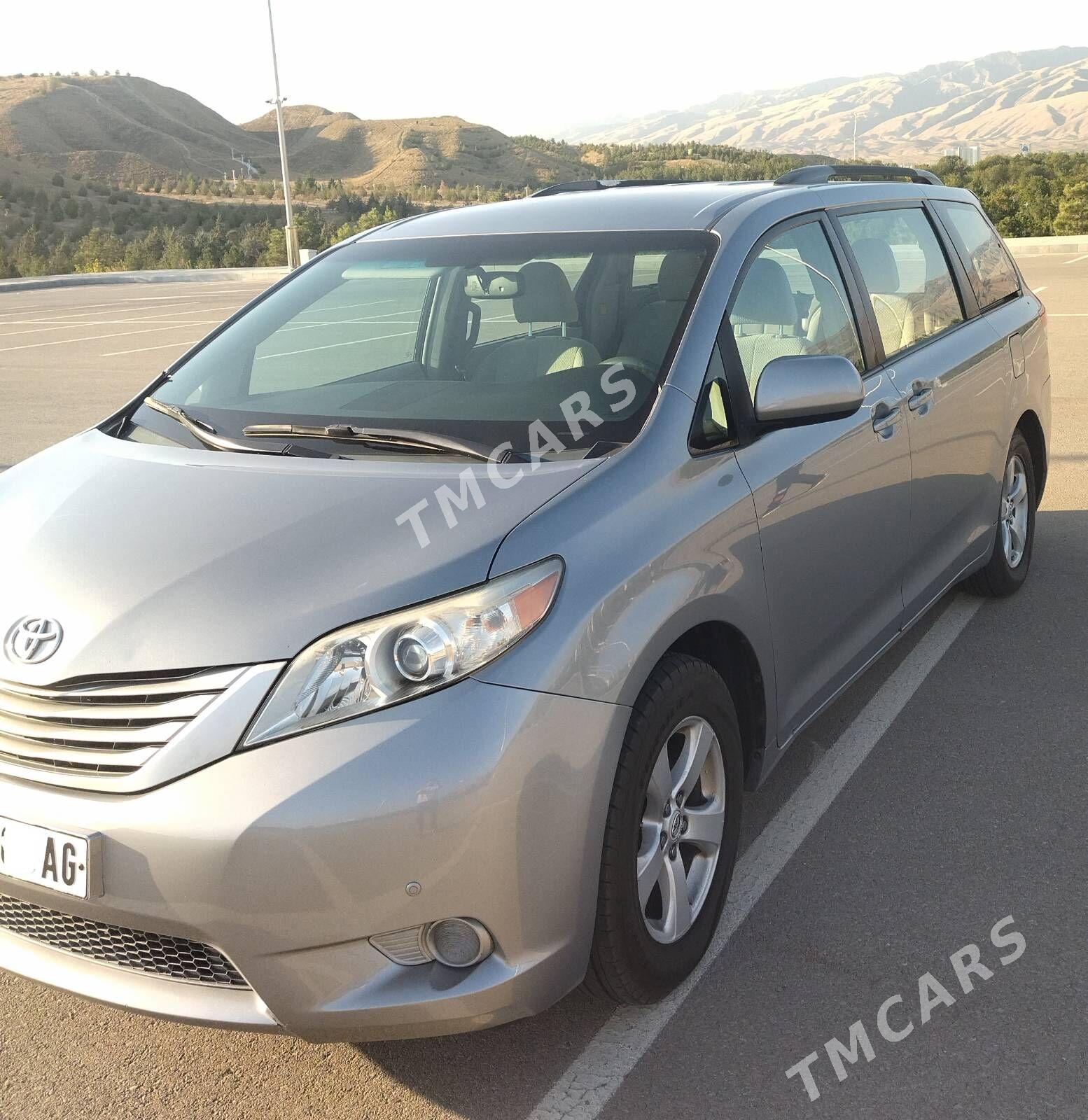 Toyota Sienna 2011 - 265 000 TMT - Aşgabat - img 2