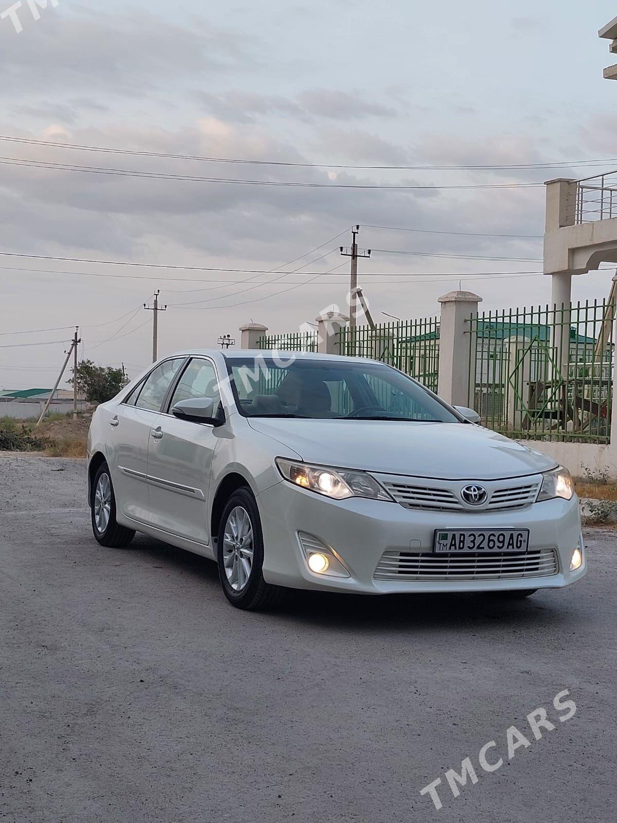 Toyota Camry 2013 - 250 000 TMT - Ашхабад - img 2