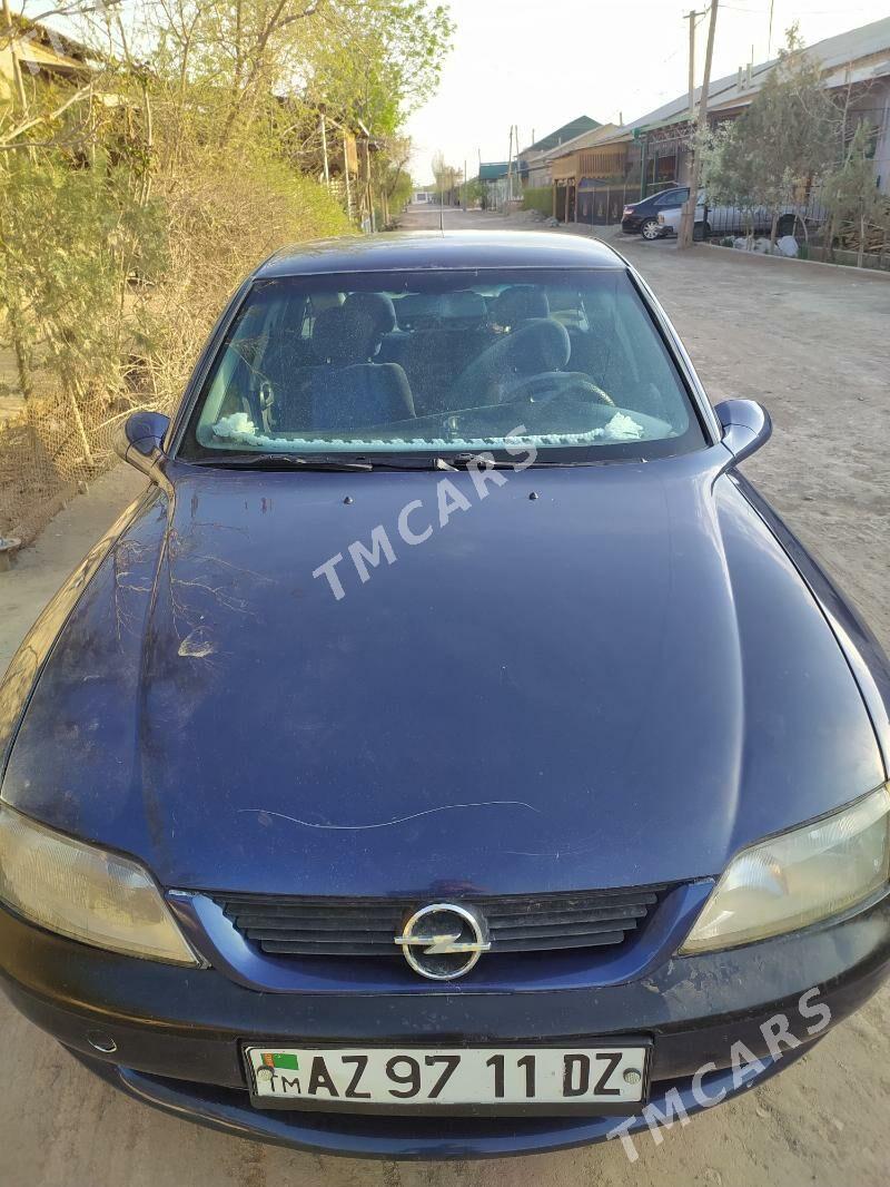 Opel Vectra 1998 - 30 000 TMT - Гурбансолтан Едже - img 2