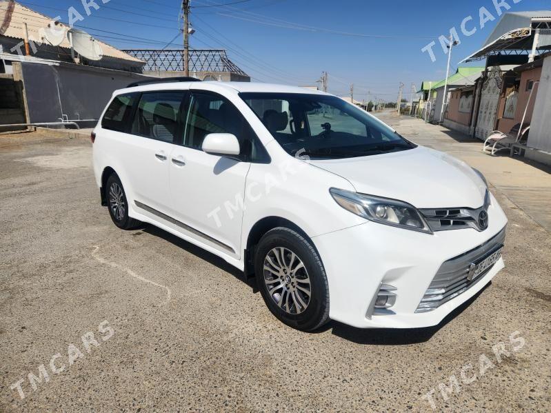 Toyota Sienna 2020 - 375 000 TMT - Гёкдепе - img 3