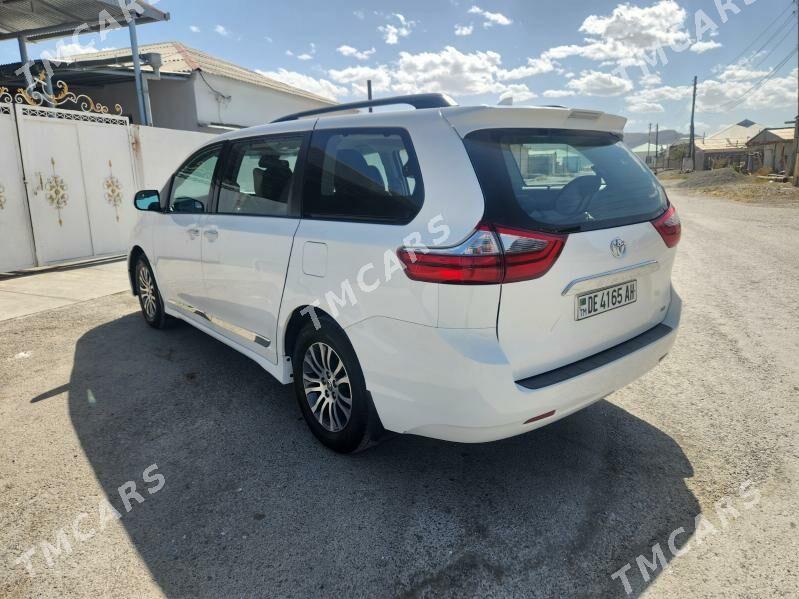 Toyota Sienna 2020 - 375 000 TMT - Гёкдепе - img 7