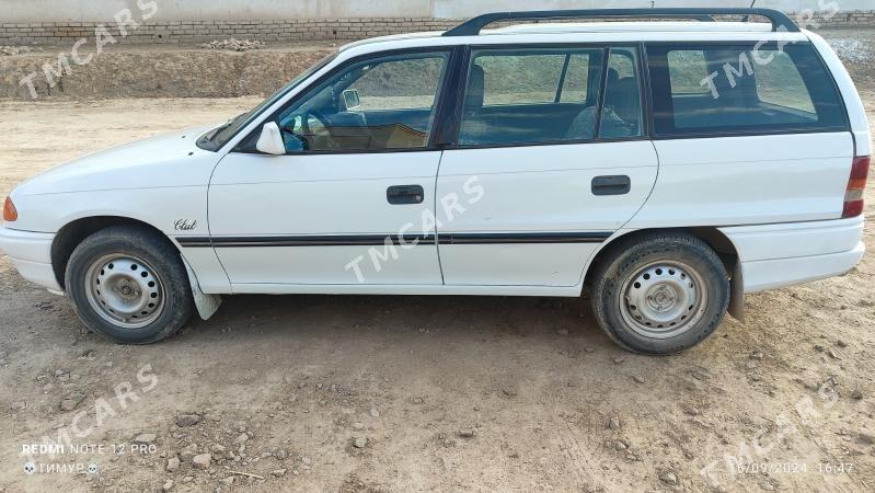 Opel Astra 1992 - 32 000 TMT - Гурбансолтан Едже - img 2