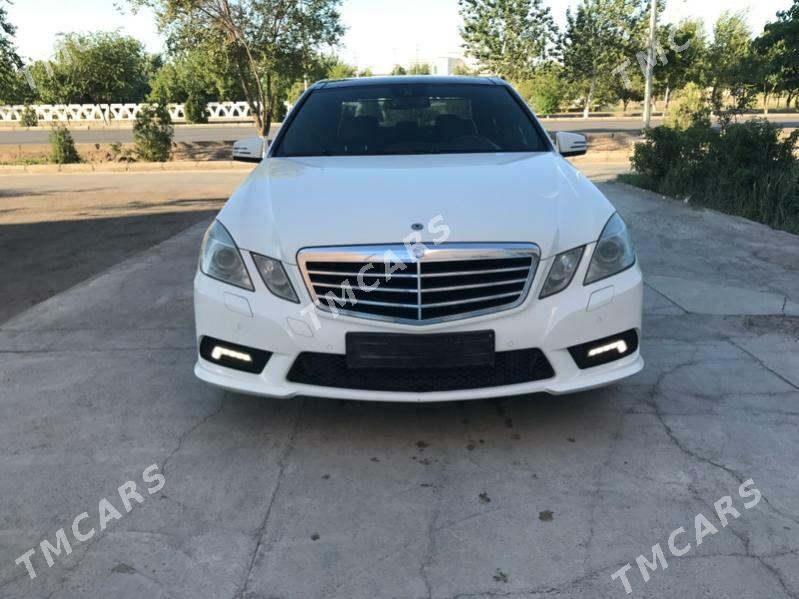 Mercedes-Benz E300 2011 - 270 000 TMT - Дашогуз - img 3