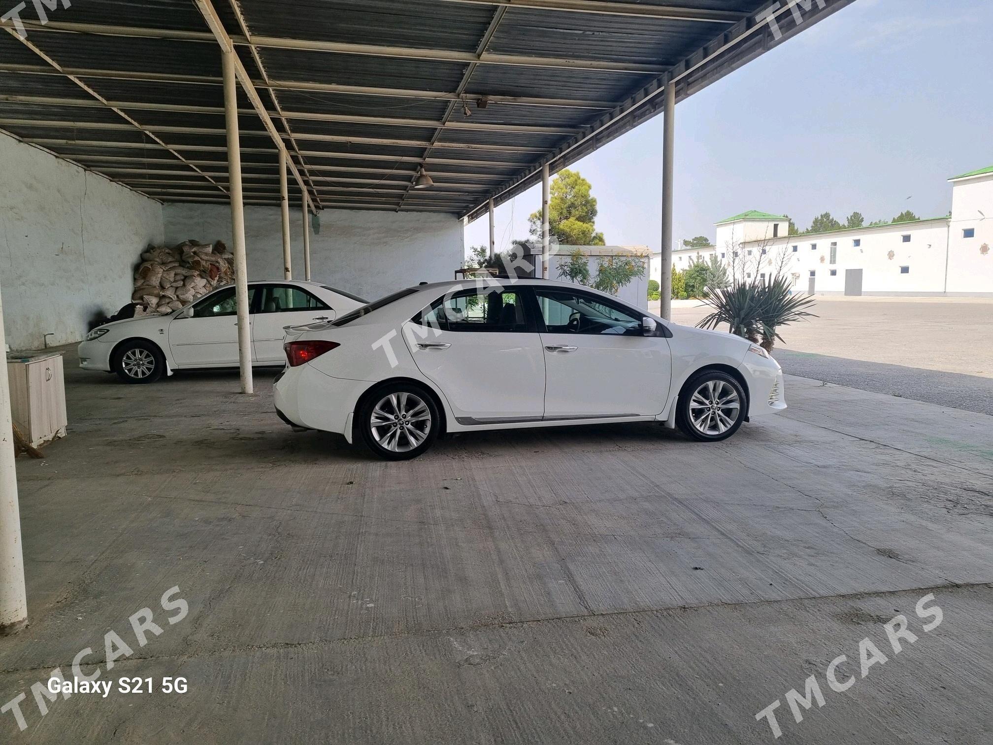 Toyota Corolla 2018 - 230 000 TMT - Aşgabat - img 3