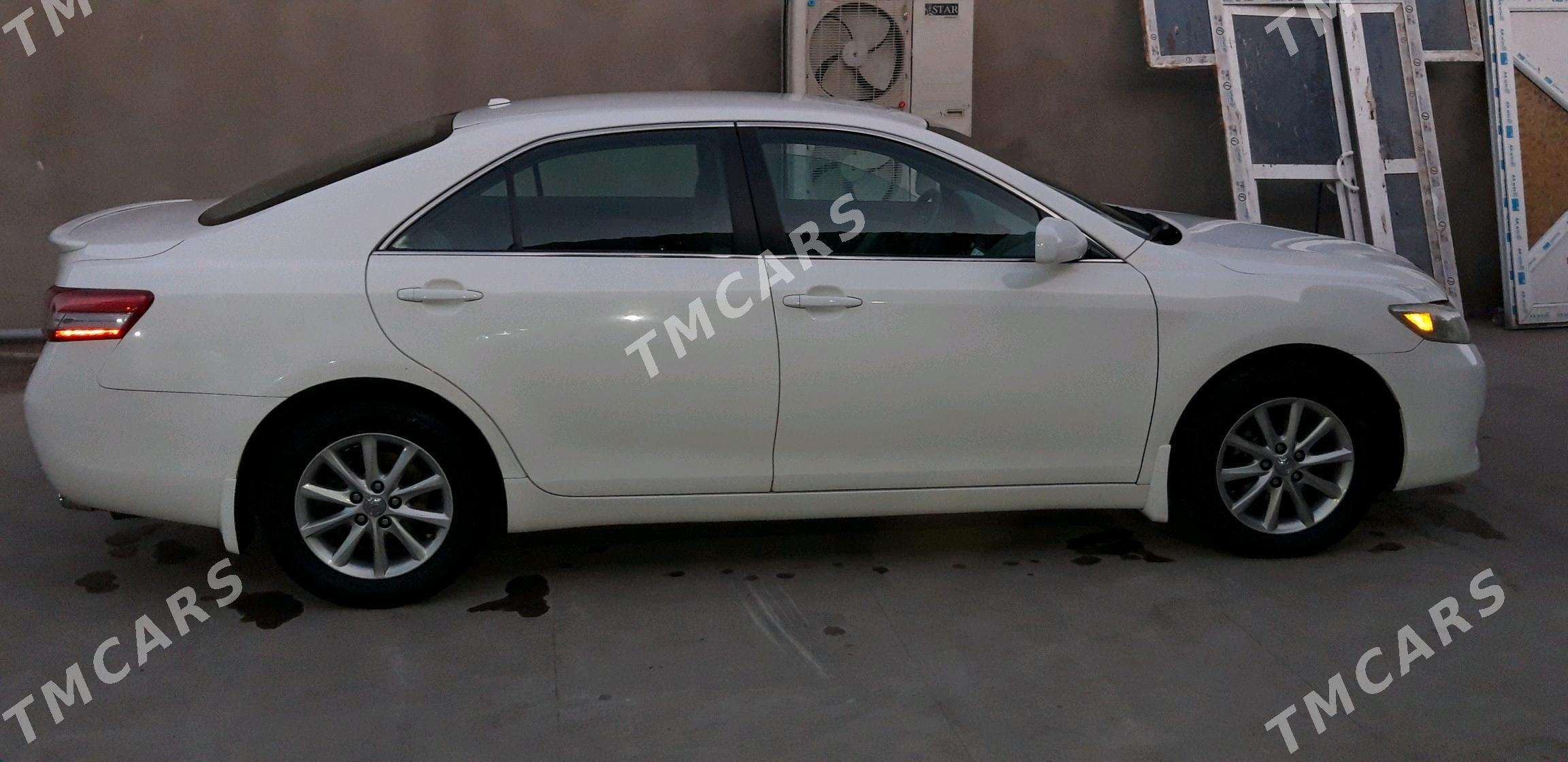 Toyota Camry 2010 - 171 000 TMT - Дашогуз - img 3